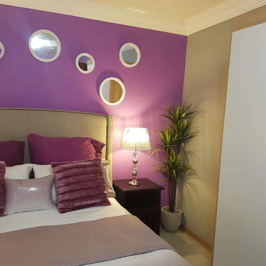 Dinaledi House Hotel Bela-Bela Bagian luar foto